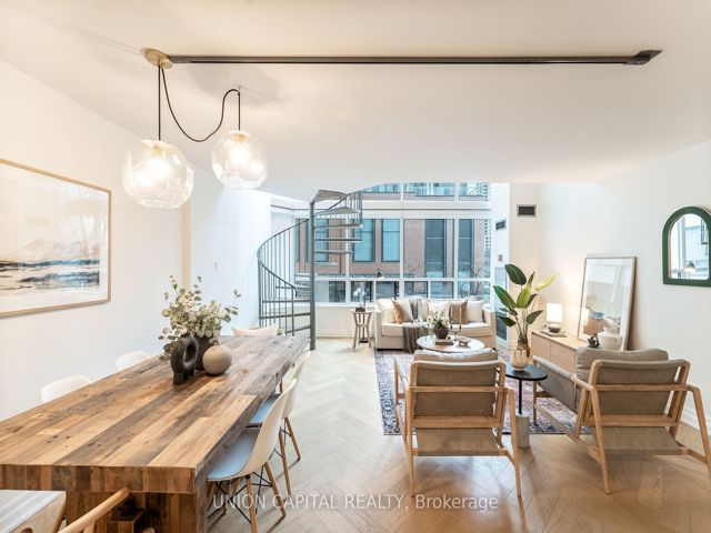 206 - 25 Maitland St
