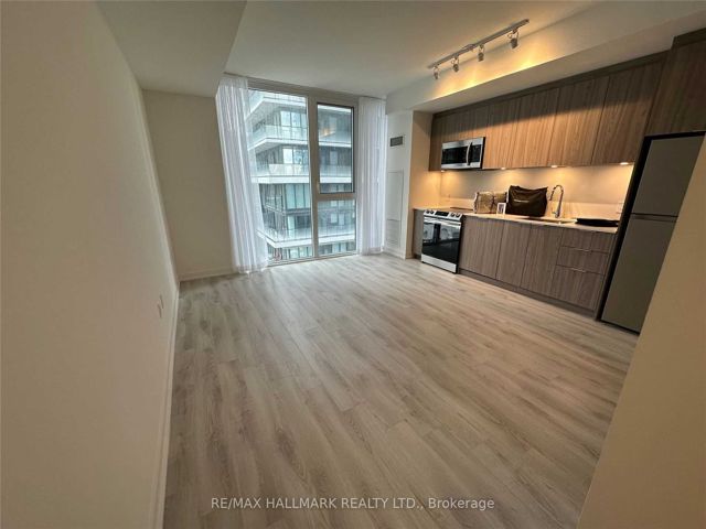 2507 - 357 King St