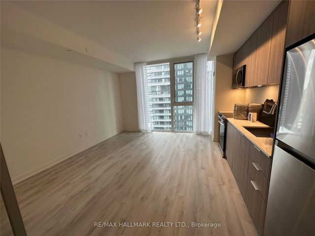 2507 - 357 King St