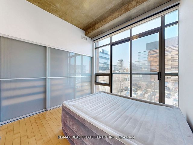 312 - 33 Mill St
