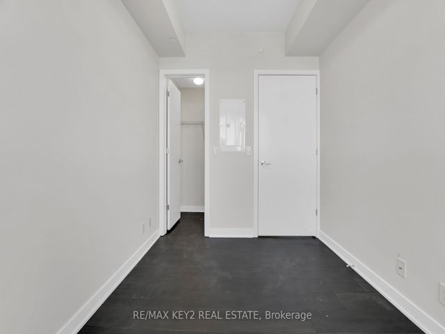 3402 - 2221 Yonge St