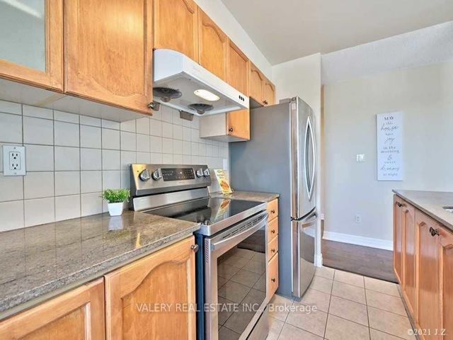1515 - 188 Doris Ave