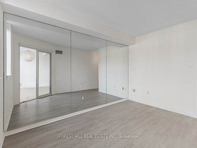 317 - 225 Davenport Rd