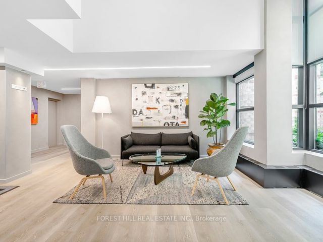 317 - 225 Davenport Rd