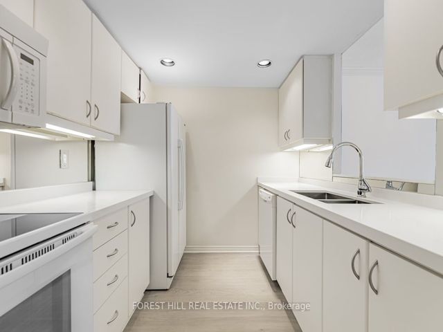 317 - 225 Davenport Rd