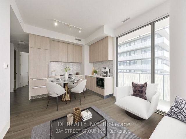 LPH4706 - 50 Charles St E