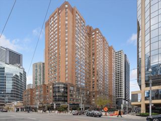 1407 - 633 Bay St
