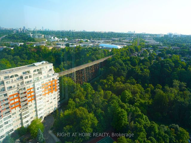 2110 - 7 Concorde Pl E