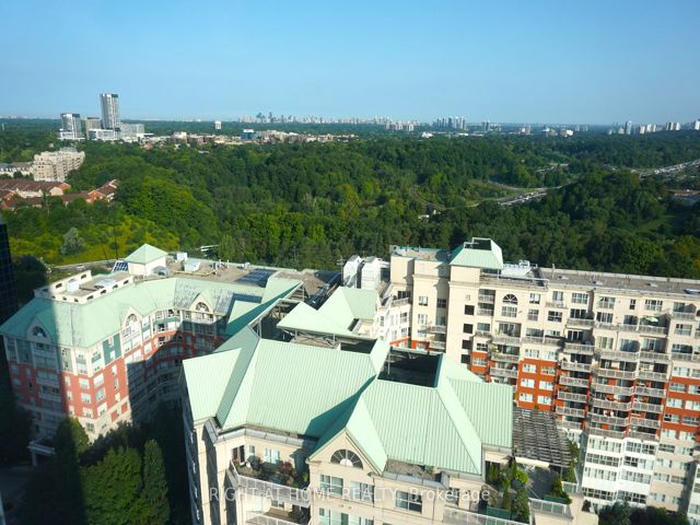 2110 - 7 Concorde Pl E