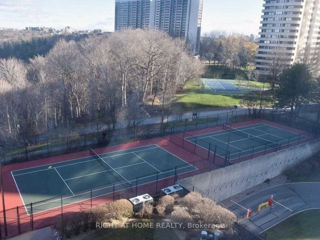 2110 - 7 Concorde Pl E