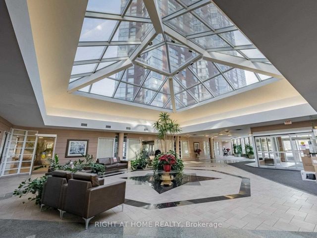 2110 - 7 Concorde Pl E