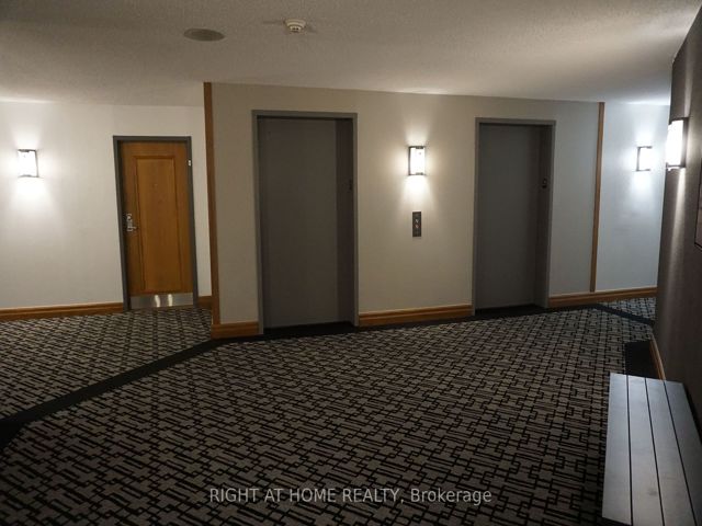 2110 - 7 Concorde Pl E