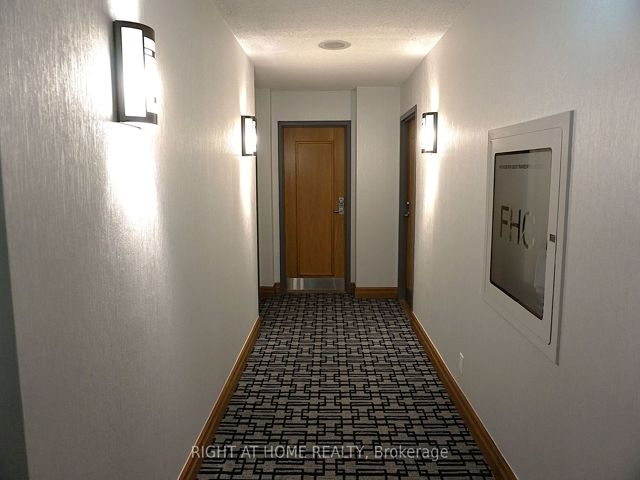 2110 - 7 Concorde Pl E