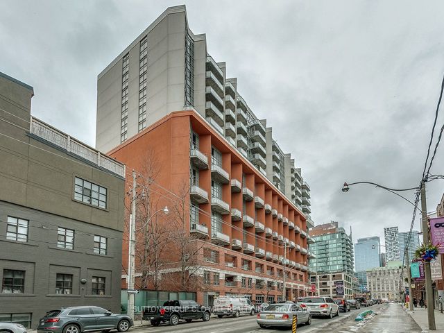 PH2 - 255 Richmond St E