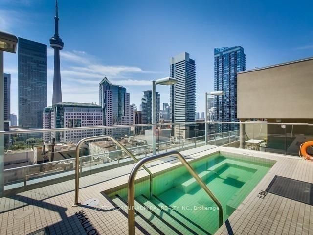 2904 - 126 Simcoe St W