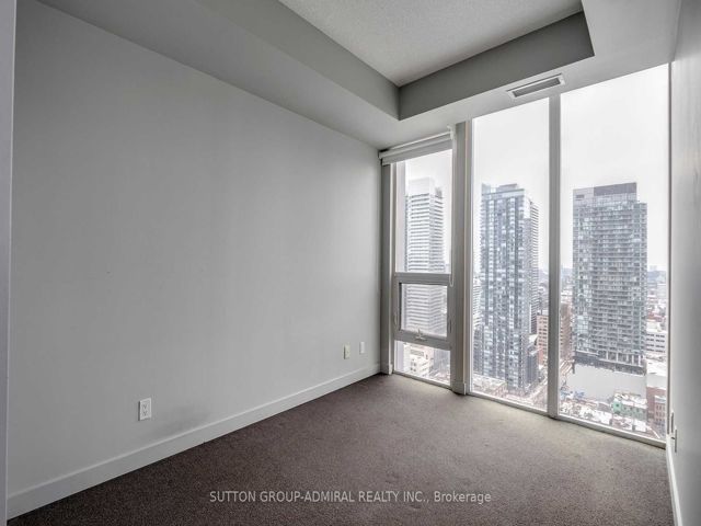 2904 - 126 Simcoe St W