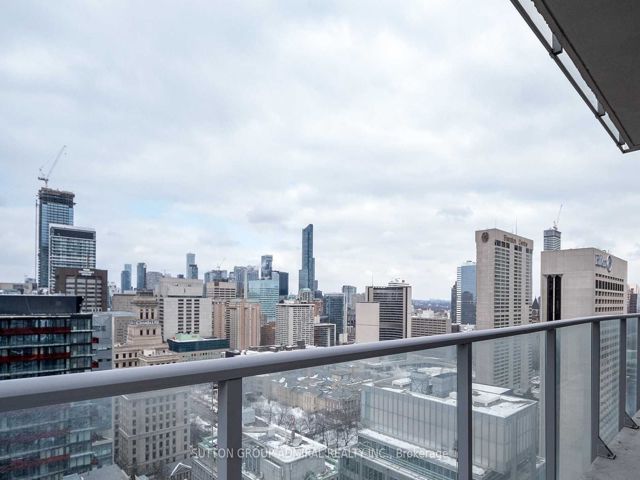 2904 - 126 Simcoe St W