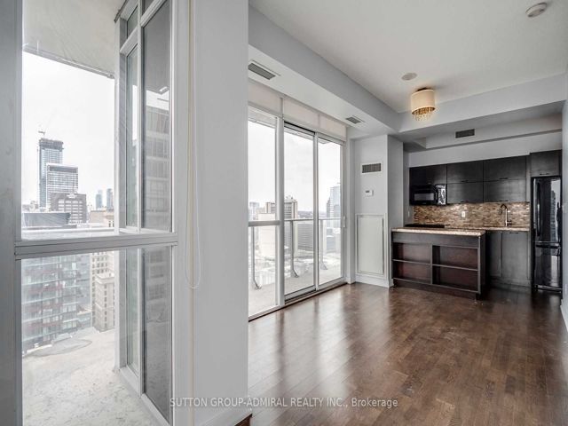 2904 - 126 Simcoe St W