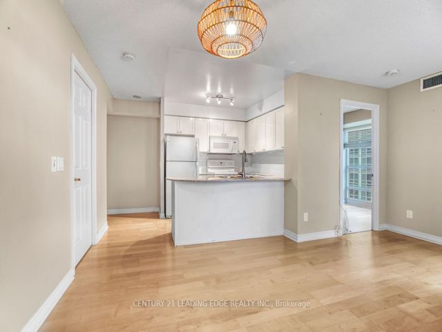 2109 - 763 Bay St