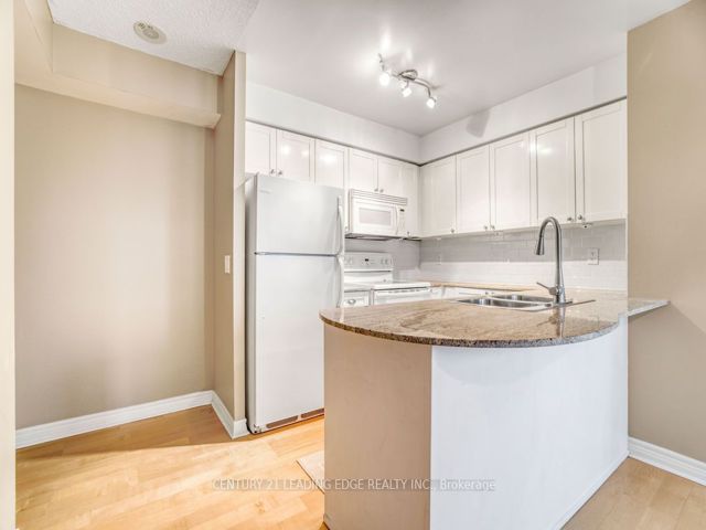 2109 - 763 Bay St
