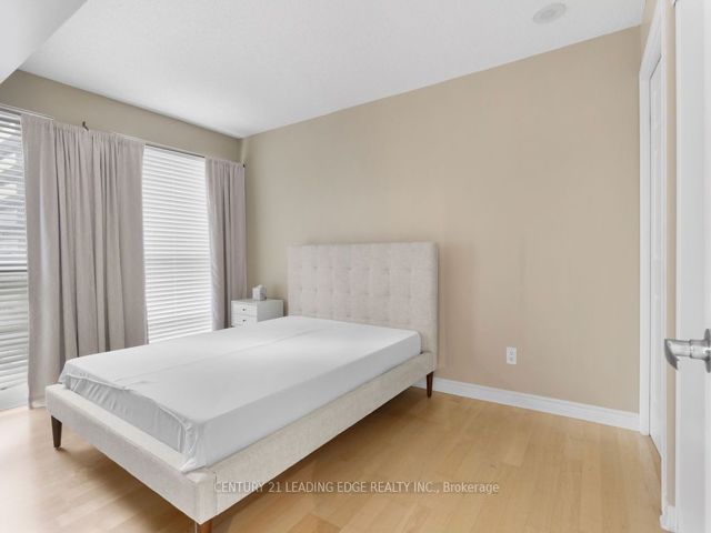 2109 - 763 Bay St