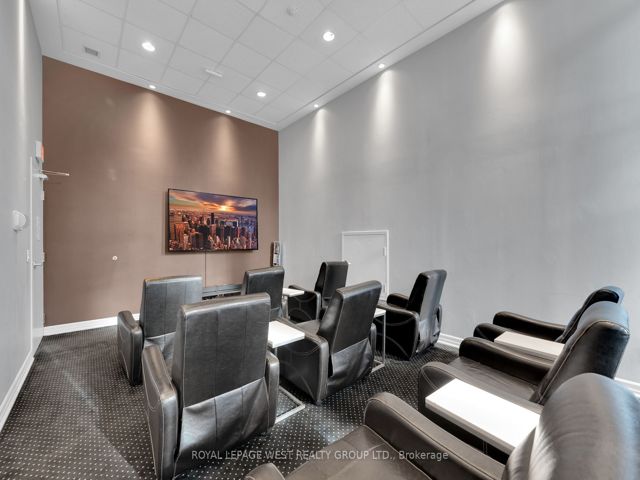 1108 - 628 Fleet St