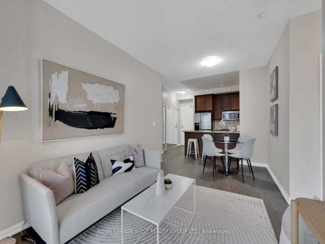 1108 - 628 Fleet St