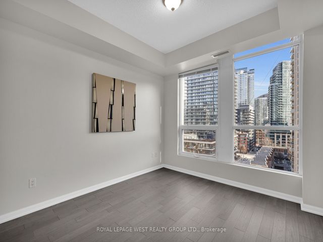 1108 - 628 Fleet St
