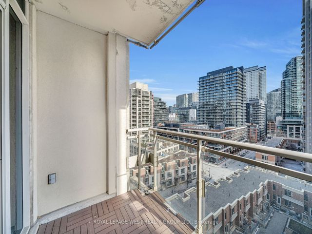 1108 - 628 Fleet St