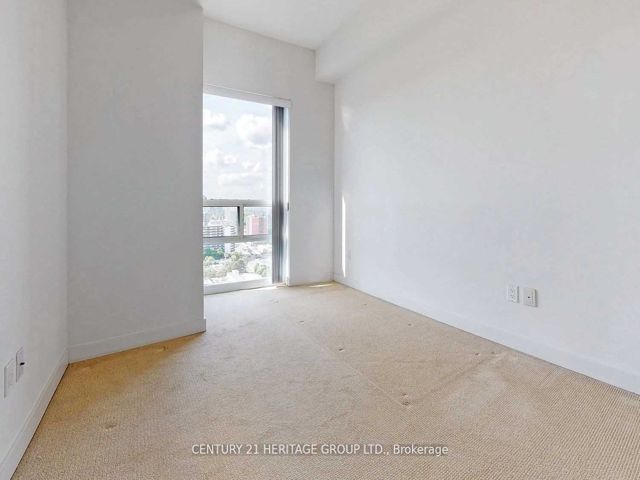 2206 - 5740 Yonge St