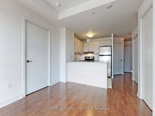 2206 - 5740 Yonge St