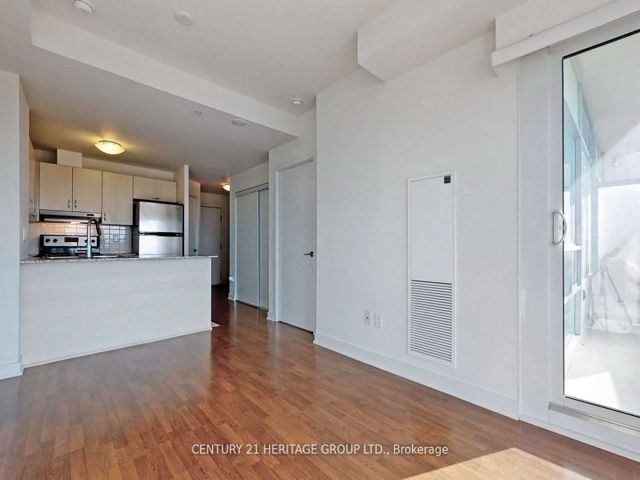 2206 - 5740 Yonge St