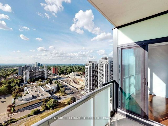 2206 - 5740 Yonge St