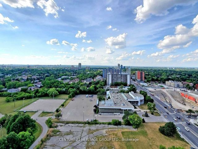 2206 - 5740 Yonge St
