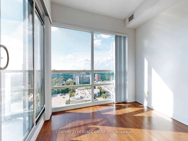 2206 - 5740 Yonge St