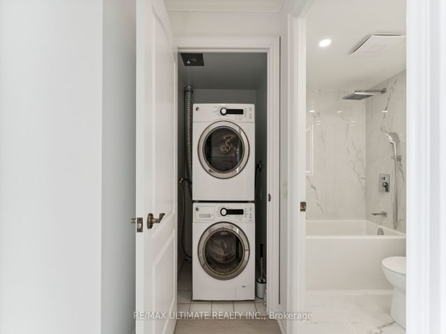 #1008 - 2 Clairtrell Rd