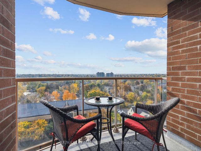 #1008 - 2 Clairtrell Rd