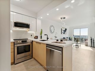 #1008 - 2 Clairtrell Rd
