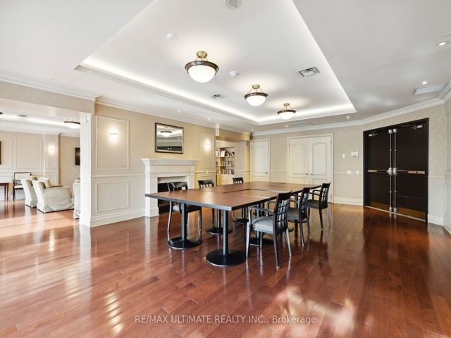 #1008 - 2 Clairtrell Rd