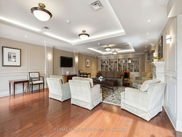 #1008 - 2 Clairtrell Rd