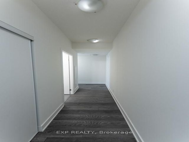 215 - 188 Fairview Mall Dr W