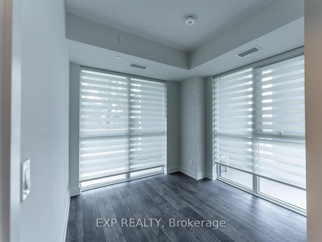 215 - 188 Fairview Mall Dr W