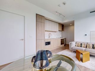908 - 2020 Bathurst St
