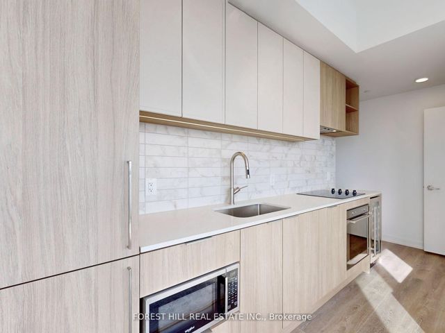 908 - 2020 Bathurst St