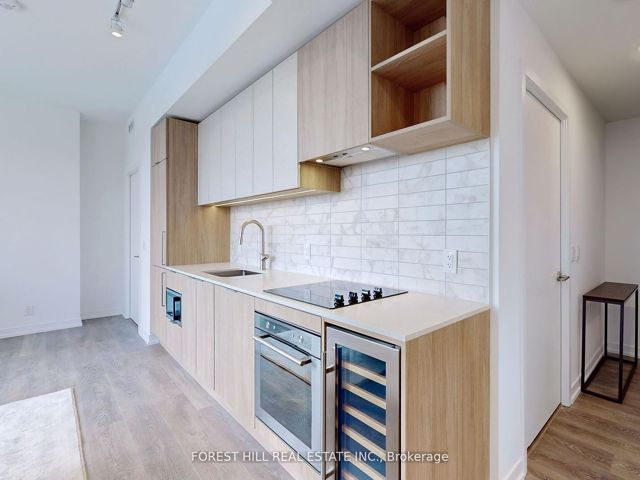 908 - 2020 Bathurst St