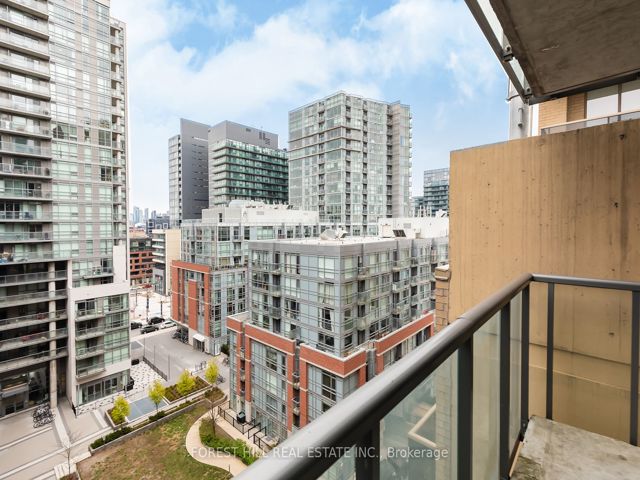 1012 - 68 Abell St S