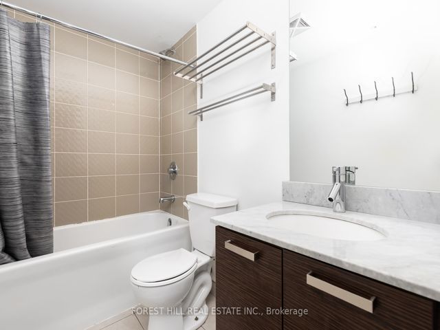 1012 - 68 Abell St S