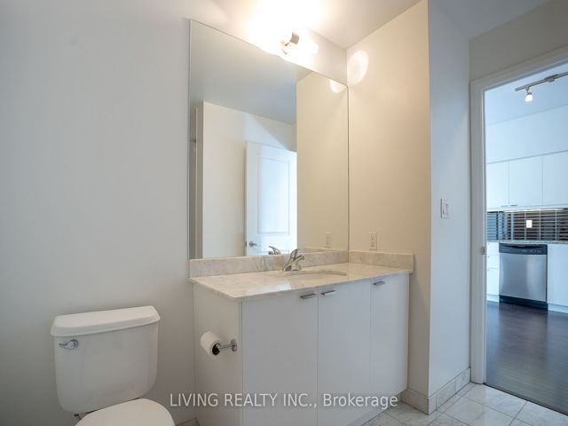 919 - 35 Hayden St