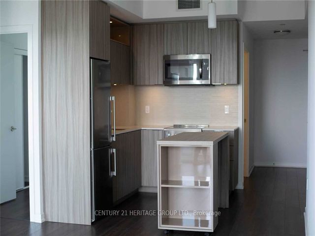 1605 - 50 Forest Manor Rd
