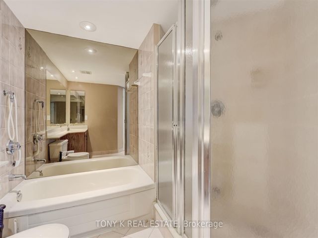 502A - 5444 Yonge St
